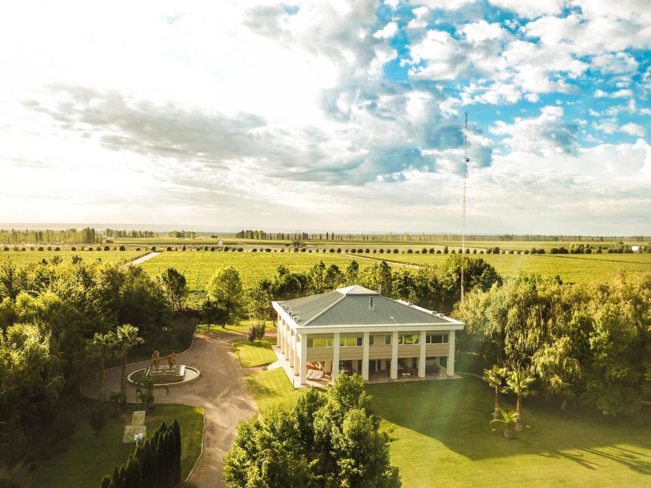 Estancia Mendoza Wine Hotel Тунуян Экстерьер фото